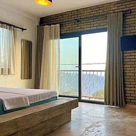Elm Otel 5*